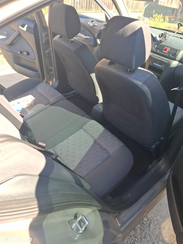 Skoda Octavia Tour 1.9 TDI - 8