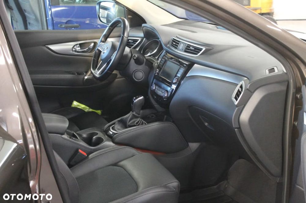 Nissan Qashqai 1.3 DIG-T DCT N-CONNECTA - 12