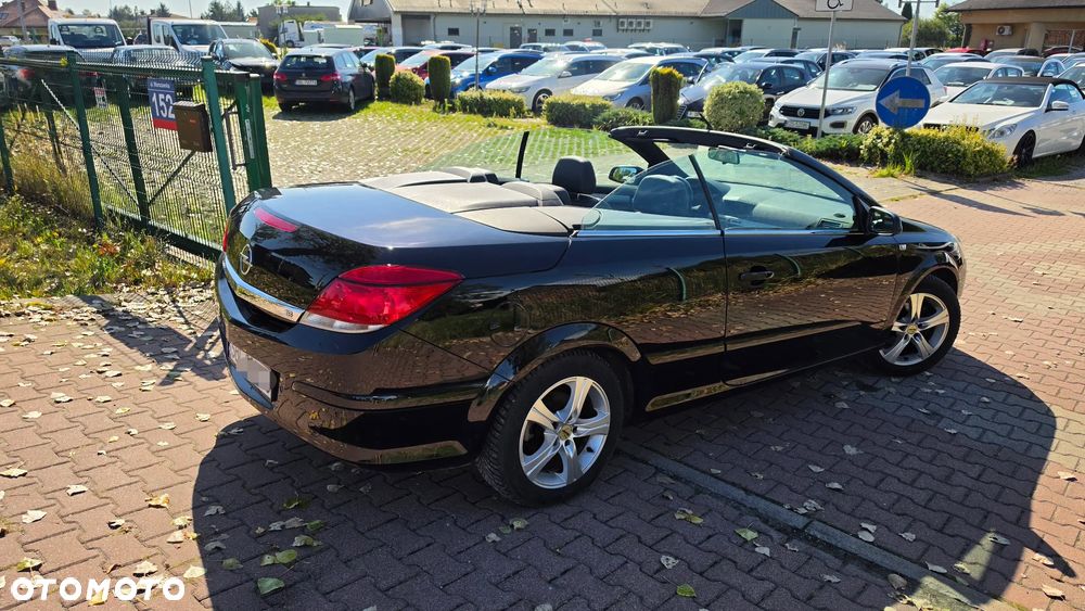 Opel Astra 1.8 Cosmo - 32