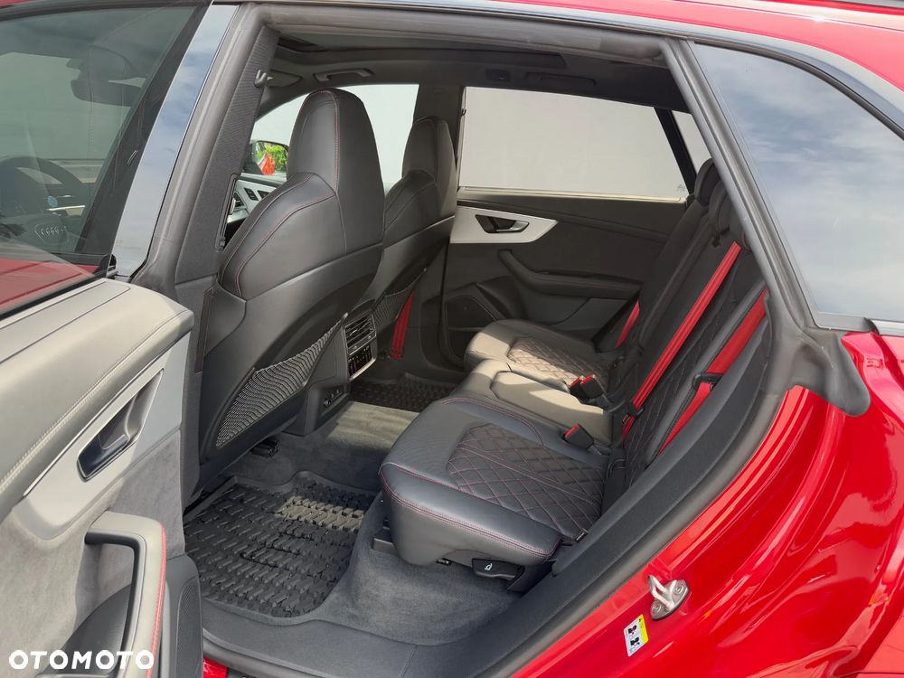 Audi Q8 - 10