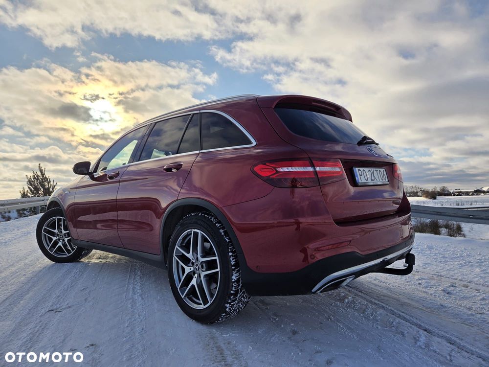 Mercedes-Benz GLC - 32