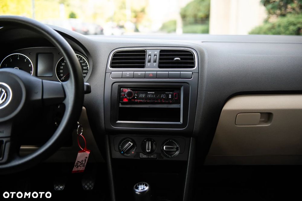 Volkswagen Polo 1.4 16V Comfortline - 31