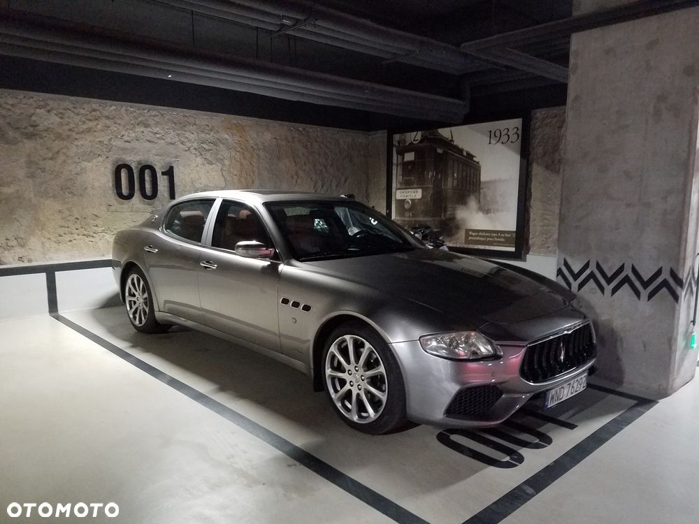 Maserati Quattroporte - 1