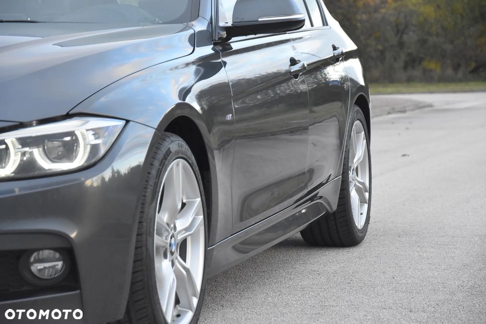 BMW Seria 3 320i Edition M Sport Shadow - 18