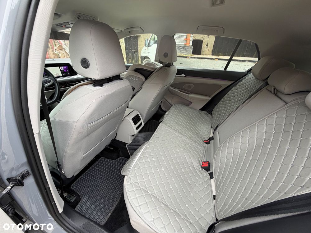 Volkswagen Golf 1.5 TSI EVO Style - 9