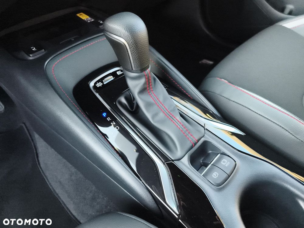 Toyota Corolla 2.0 Hybrid GR Sport Dynamic - 25