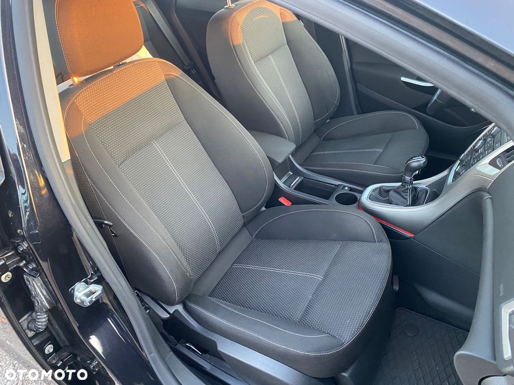 Opel Astra 1.4 Turbo Cosmo - 21