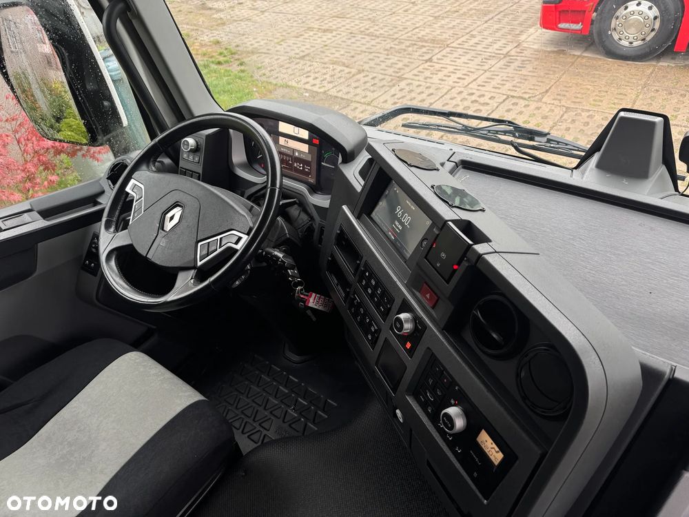 Renault T480 - 30
