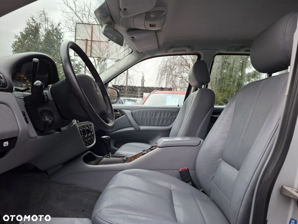 Mercedes-Benz ML 320 - 19