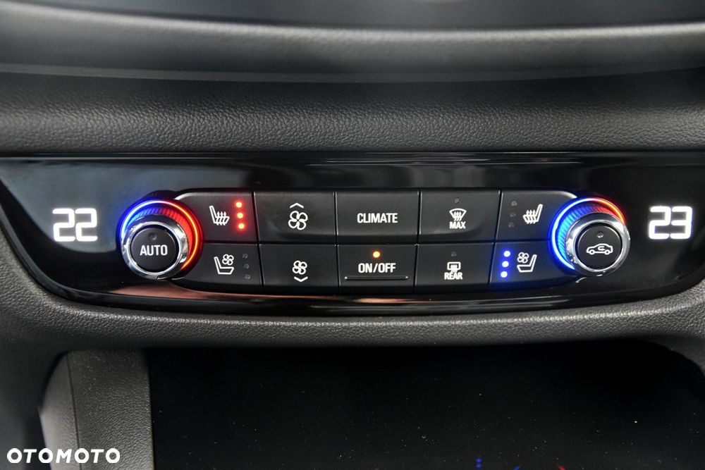 Opel Insignia 1.6 Innovation - 29