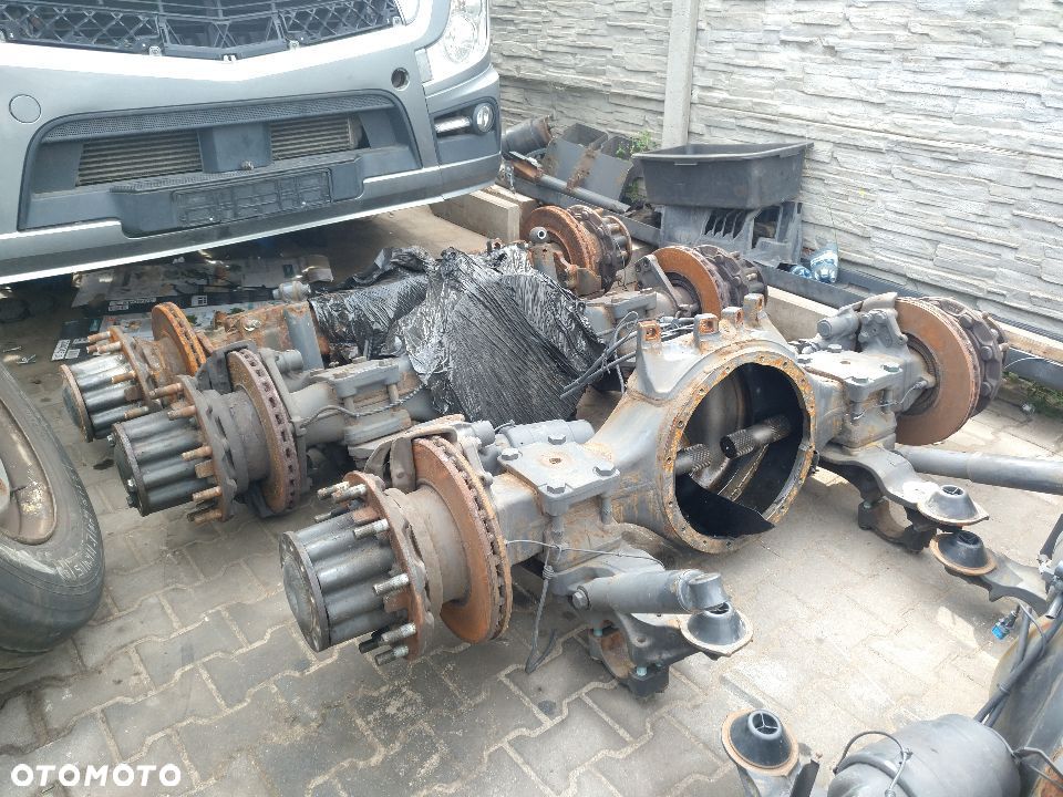 Obudowa pochwa mostu Mercedes Actros MP4 - 1