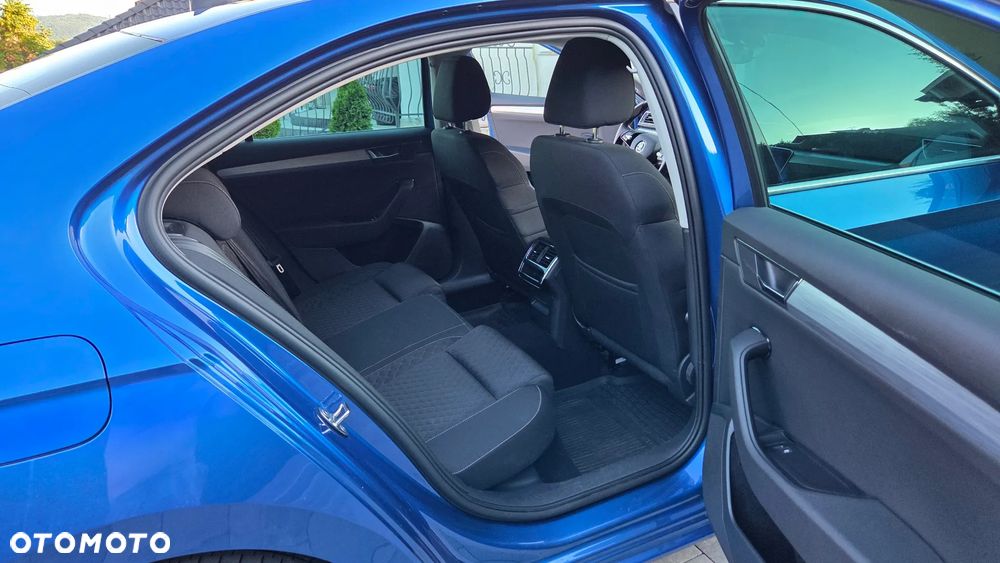 Skoda Superb 1.5 TSI Ambition DSG - 25