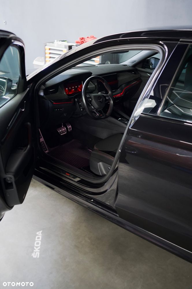 Skoda Octavia 2.0 TDI RS DSG - 6