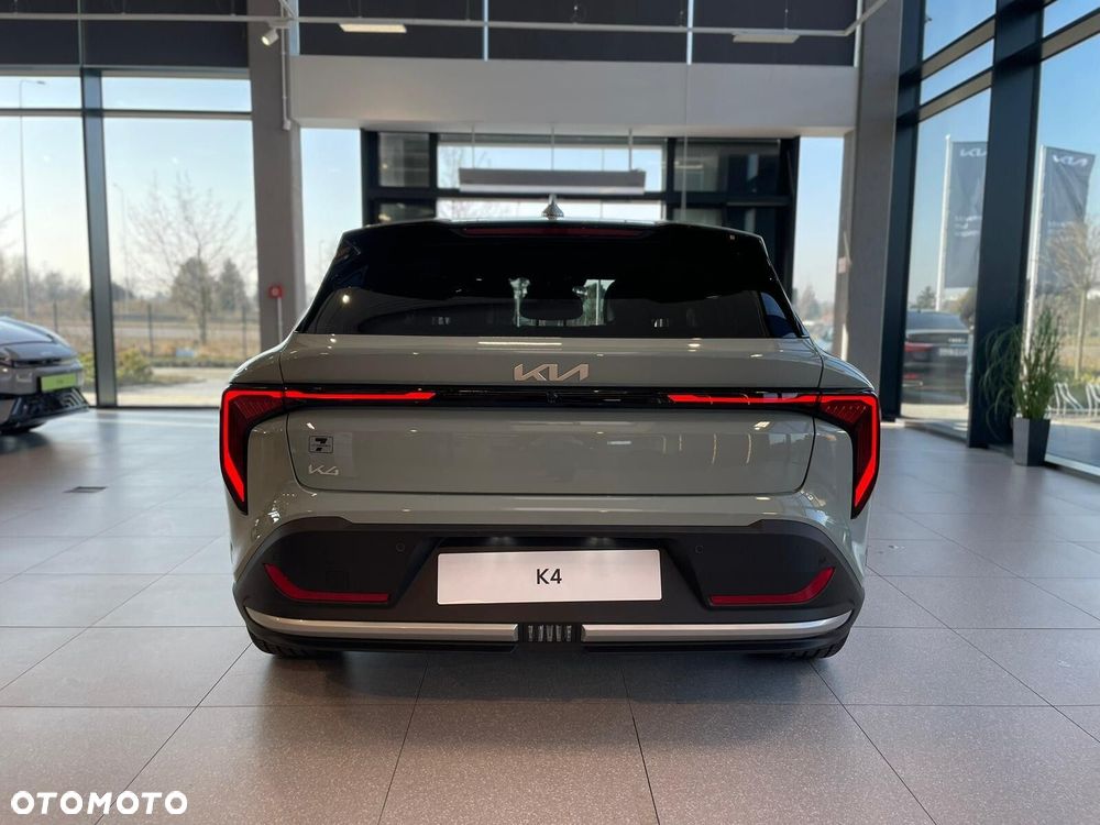 Kia K4 - 6
