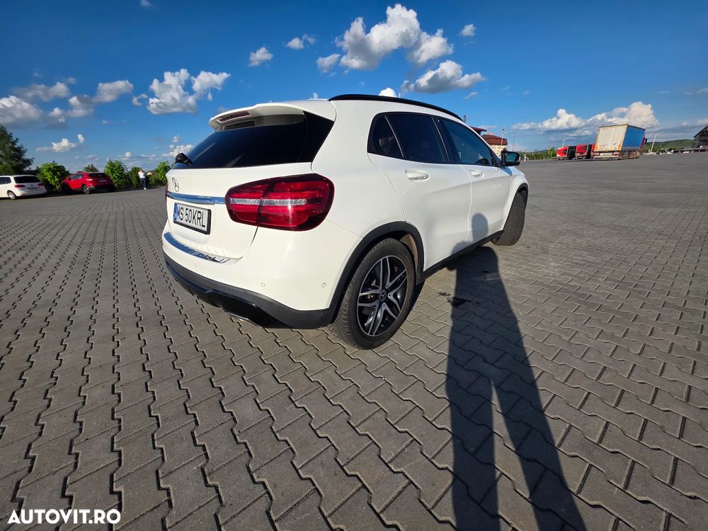 Mercedes-Benz GLA - 3
