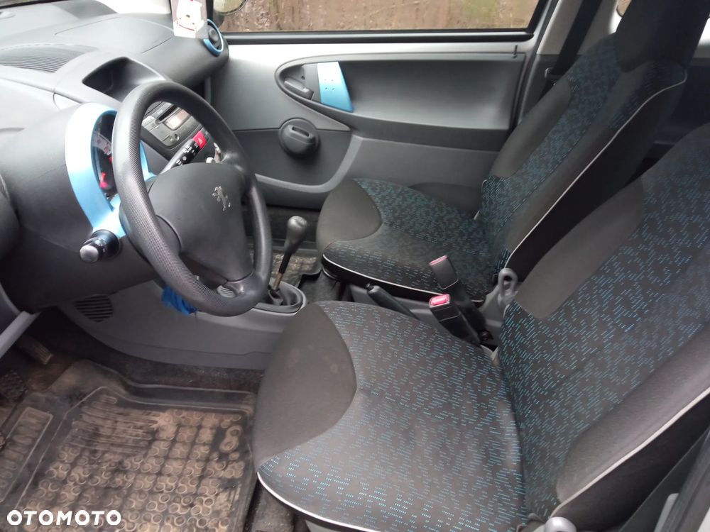 Peugeot 107 1.0 Urban Move - 16