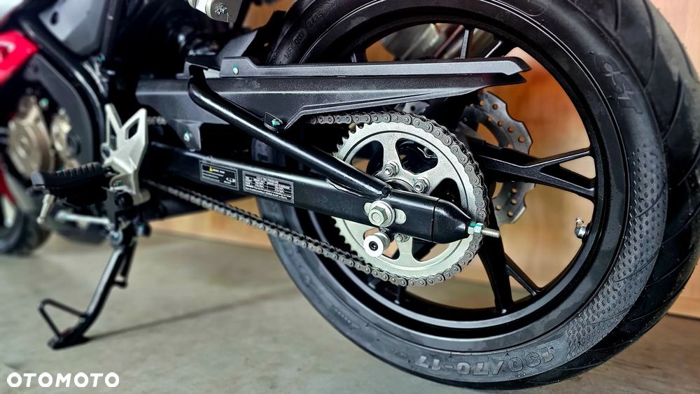 QJMOTOR SRK 125R - 8