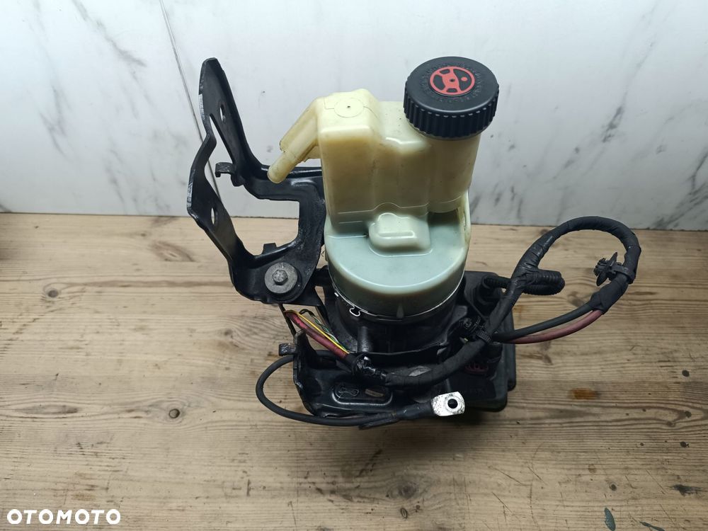 instalacja kostki uchwyt pompy wspomagania master iii movano nv400 10+ - 3
