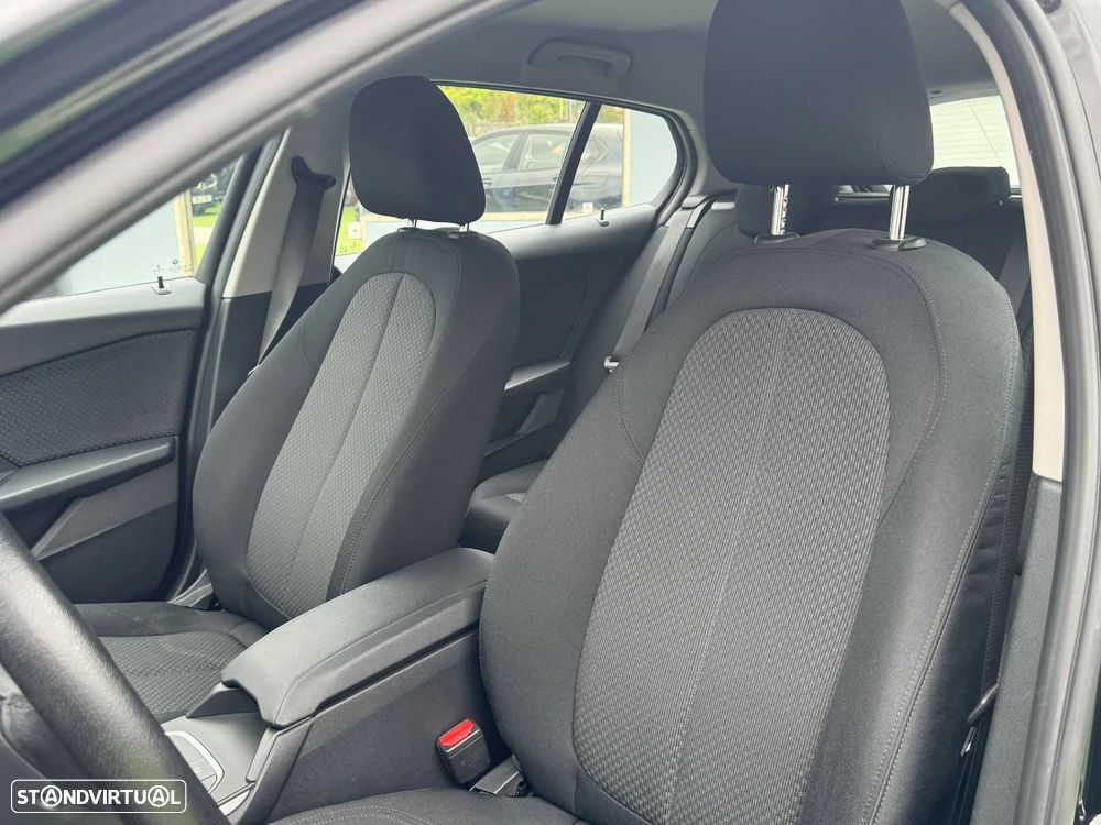 BMW 118 d Aut. Sport Line - 17