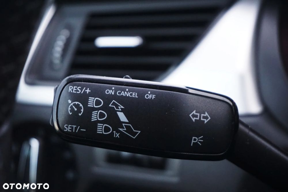 Skoda RAPID 1.0 TSI Style - 30