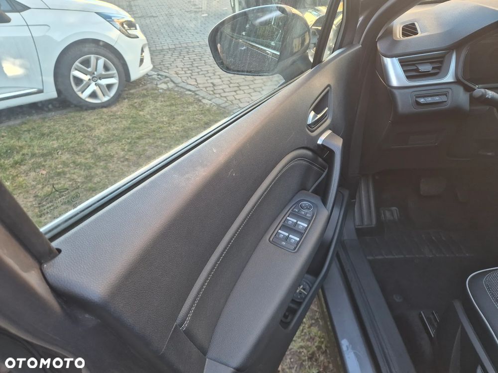 Renault Captur 1.3 TCe mHEV Techno EDC - 12