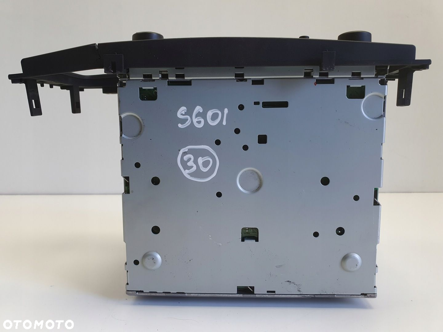 Volvo S60 I V70 II XC70 RADIO CD Radioodtwarzacz SU-650 31260000 - 7