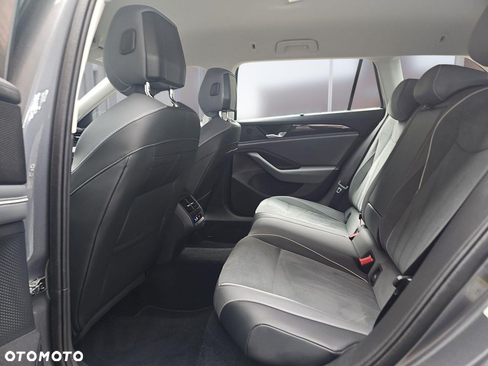 Volkswagen Passat - 10
