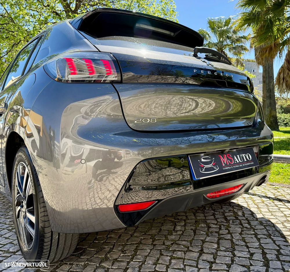 Peugeot 208 PureTech 100 Allure Pack - 31