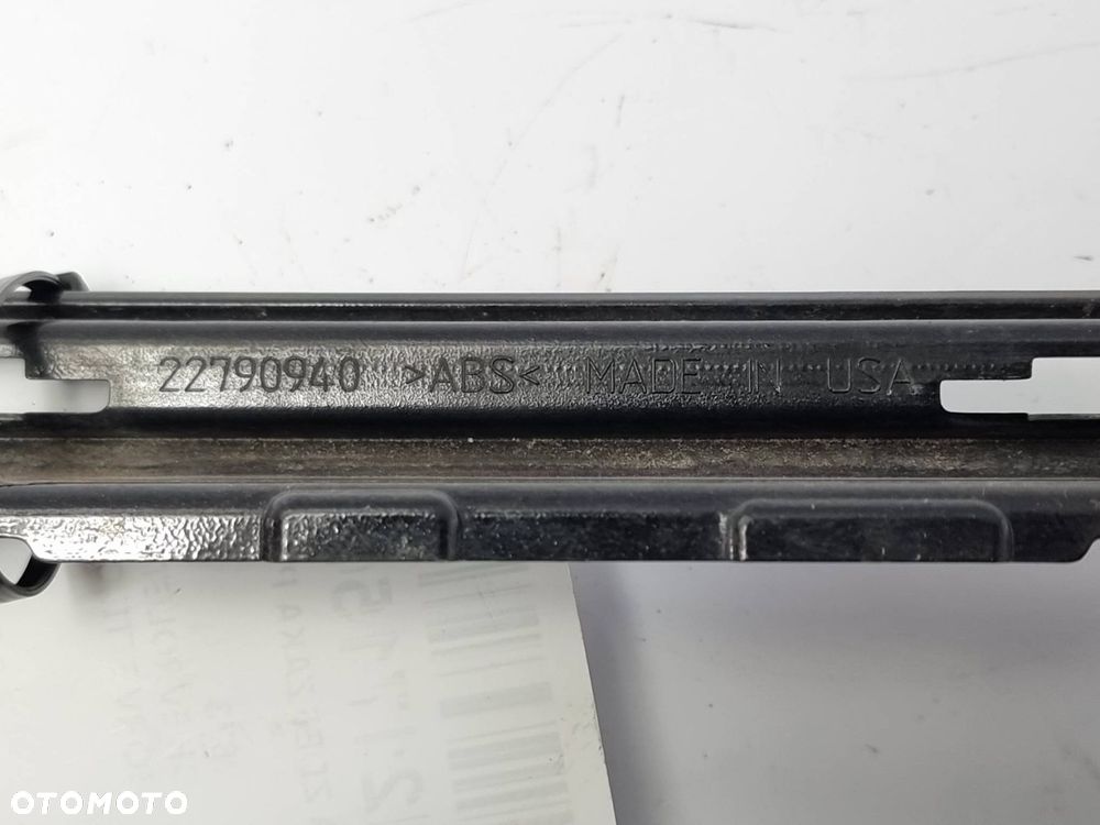KRATKA ZDERZAKA PRZÓD CHEVROLET CORVETTE C7 22790940 - 5