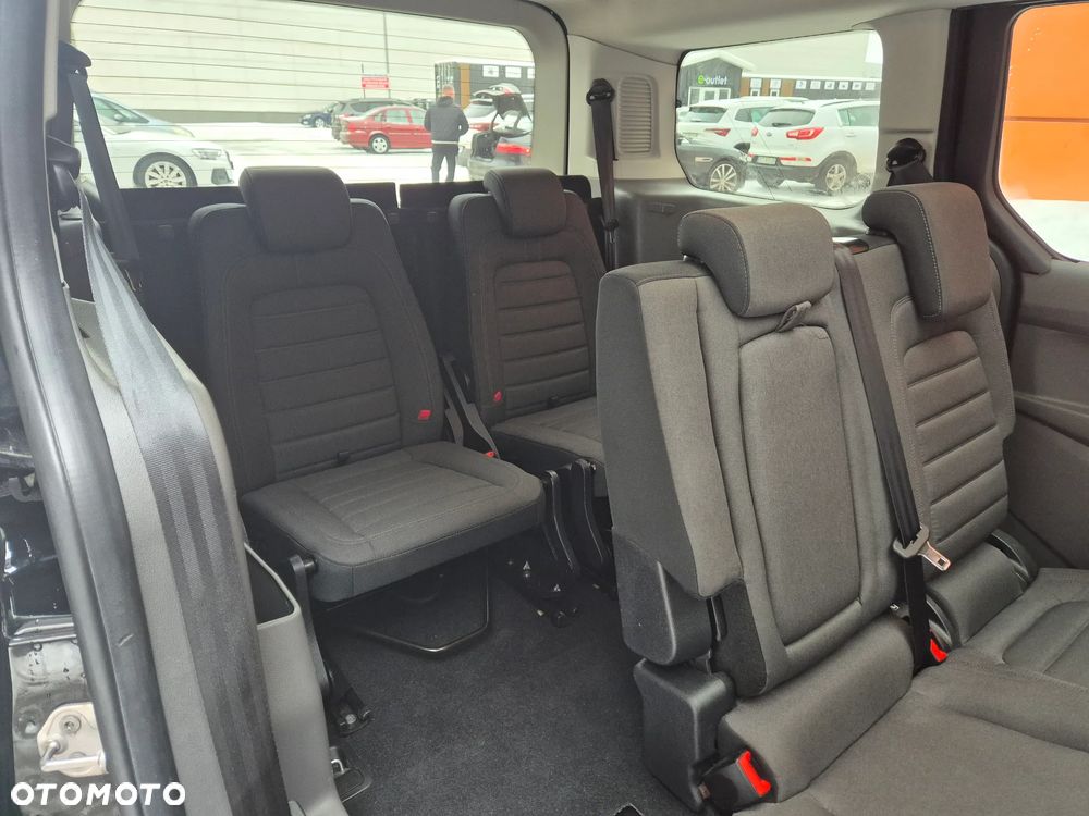 Ford Tourneo Connect Grand - 16