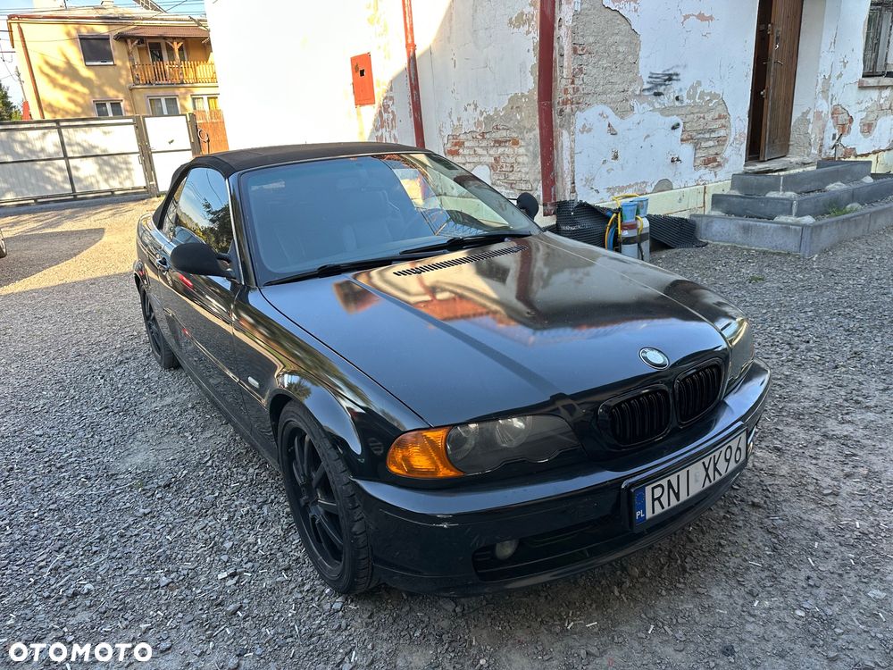 BMW Seria 3 323i - 16