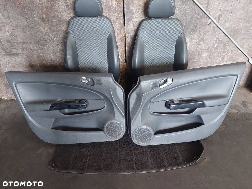 KOMPLET FOTELI LEWY PRAWY PRZÓD + KANAPA TYŁ + BOCZKI OPEL CORSA D HB 5D - 5