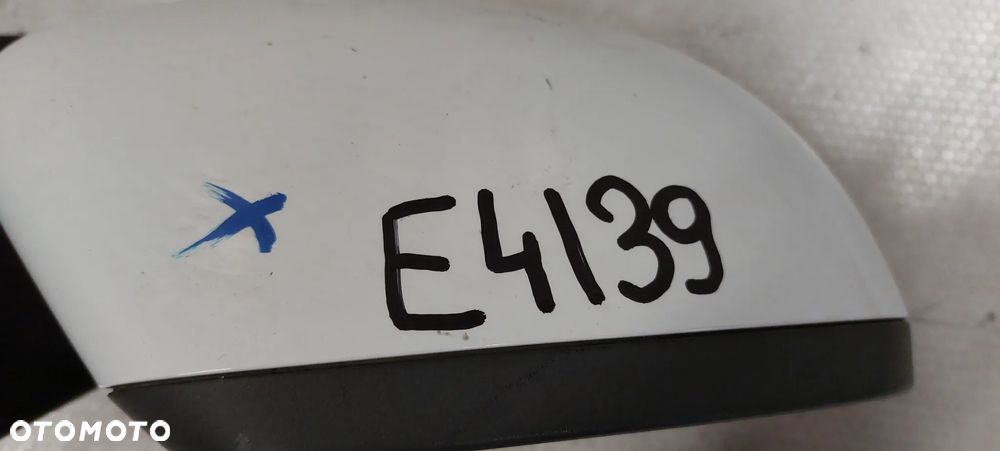 .  LUSTERKO ELEKTRYCZNE FORD FOCUS MK3 PRAWE 6PIN BIAŁY - 1