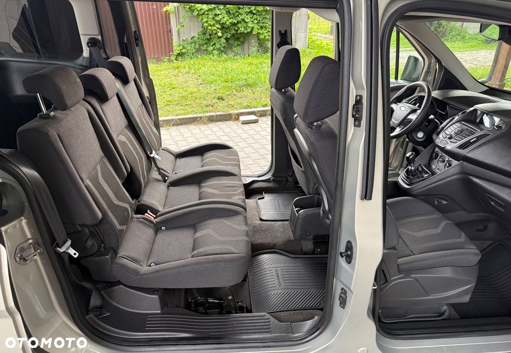 Ford Tourneo Connect Grand - 20