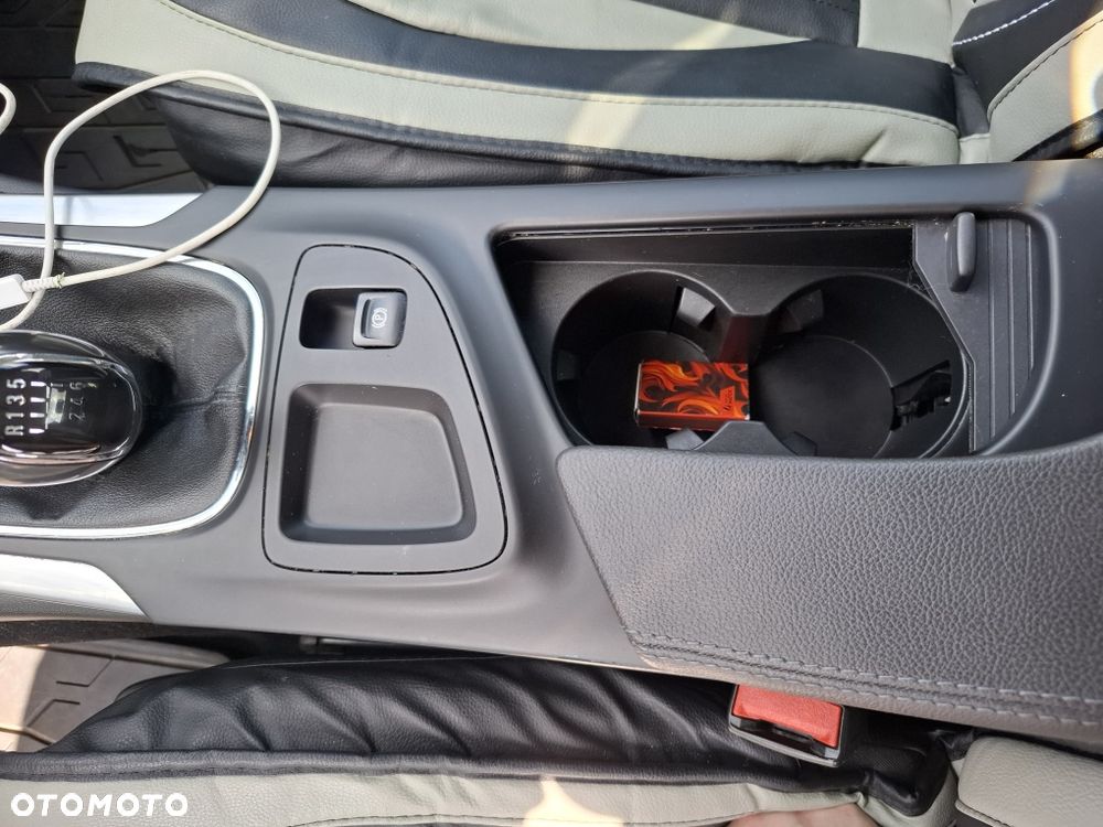 Opel Insignia 1.8 - 15