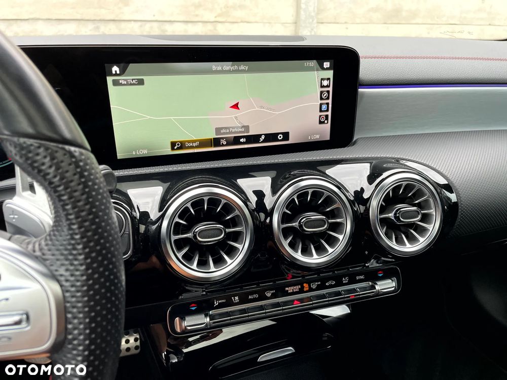 Mercedes-Benz CLA 200 d 8G-DCT AMG Line - 29