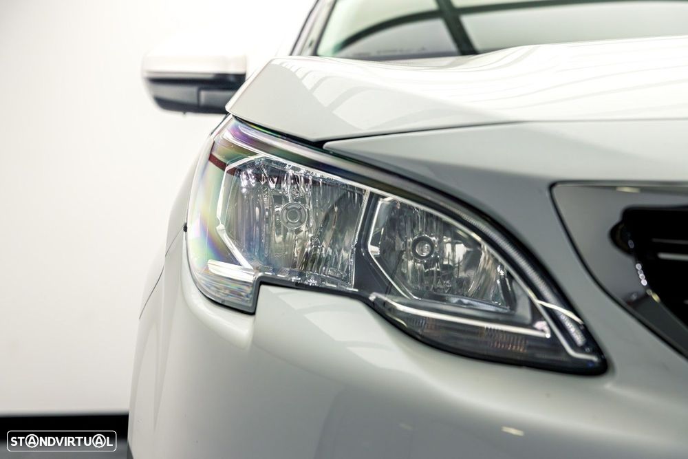 Peugeot 5008 1.5 BlueHDi Allure EAT8 - 4