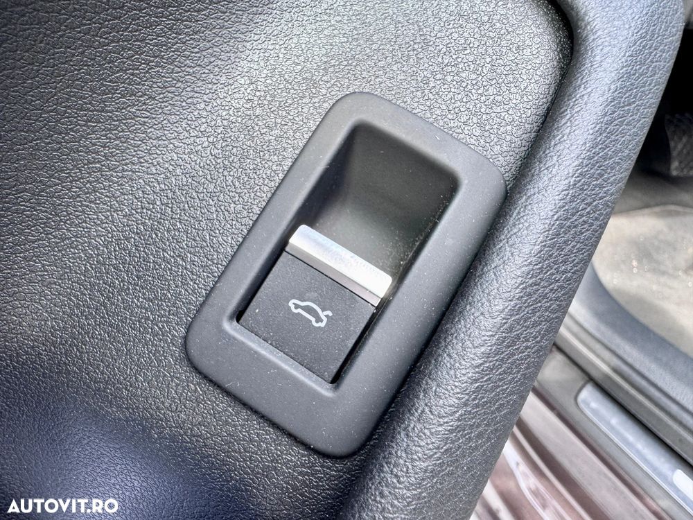 Audi A4 Limuzina 35 TDI S tronic - 37