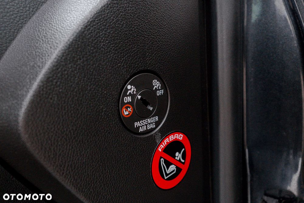 Opel Insignia 1.4 T Cosmo S&S - 32