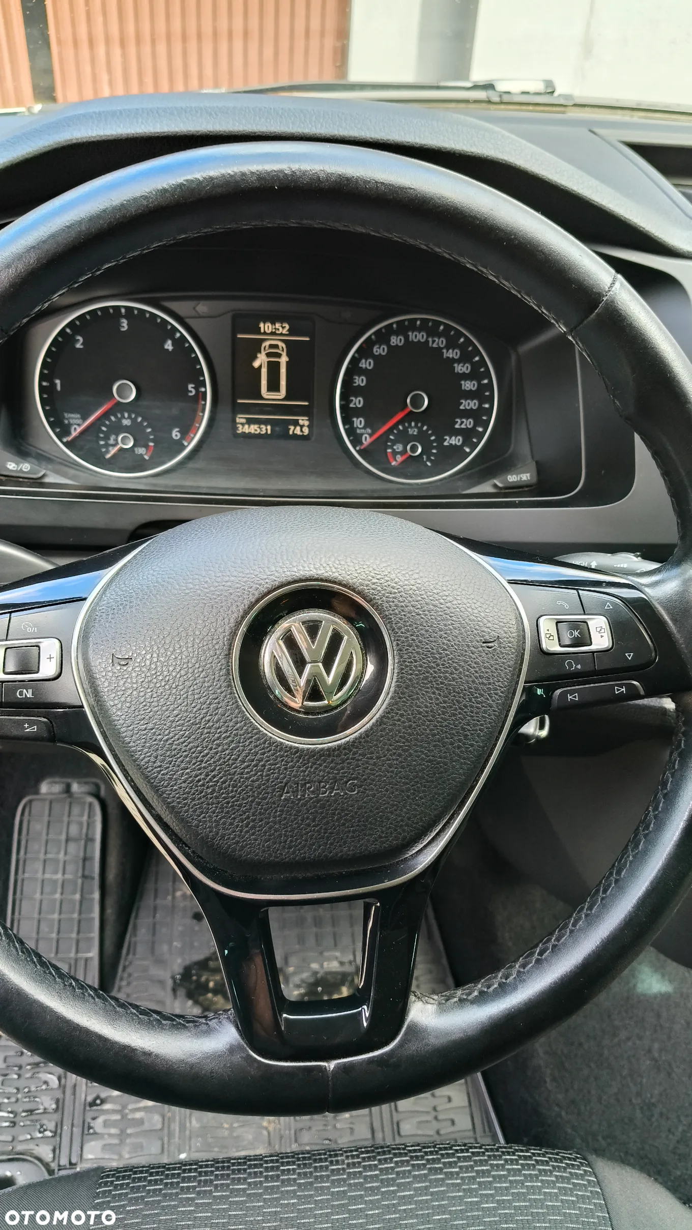 Volkswagen Caravelle - 12