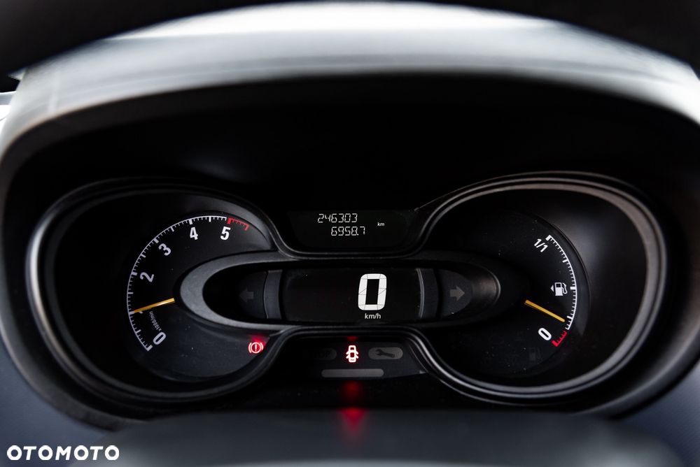 Opel Vivaro - 19