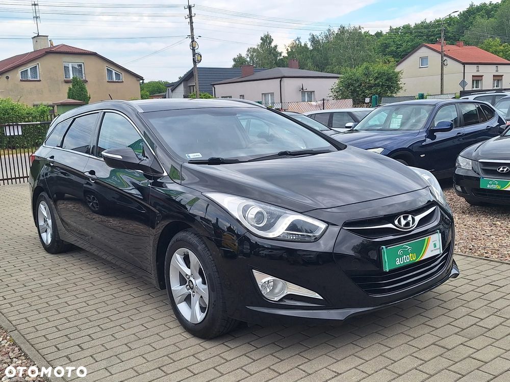 Hyundai i40 Kombi blue 1.6 Family - 2