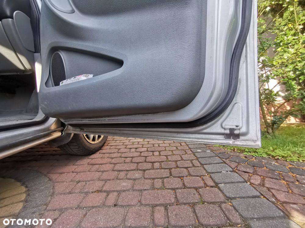 Chrysler Grand Voyager 2.8 CRD Limited - 20