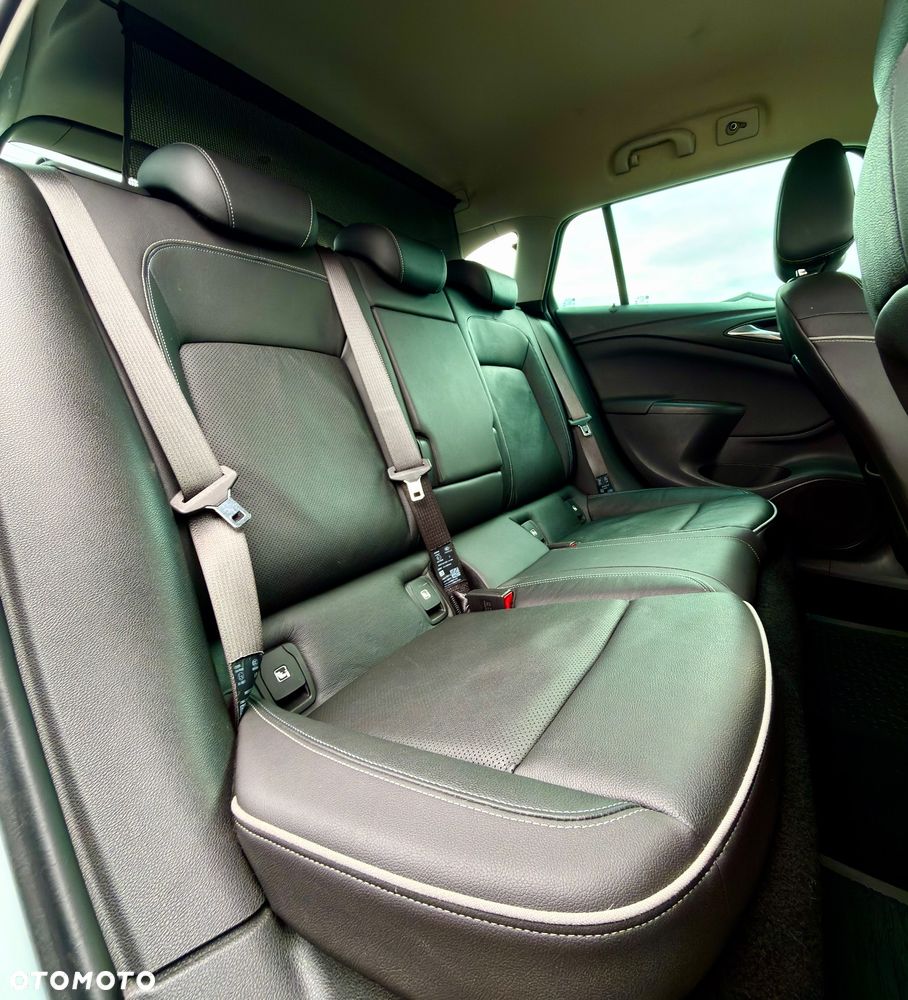 Opel Astra 1.6 CDTI DPF ecoFLEX TourerStart/Stop Exklusiv - 34