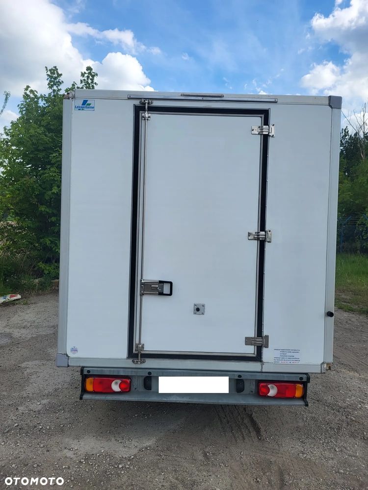 Renault Trafic III 2015r 273 tyś Izoterma chłodnia Mroźnia Sklep Food Truck Agregat zasilanie 230V Trafik - 14