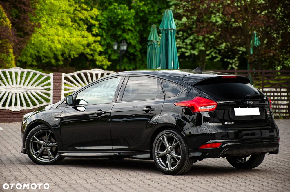 Ford Focus 1.5 EcoBlue Start-Stopp-System ST-LINE STYLE - 13