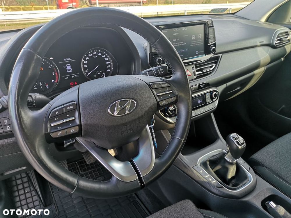 Hyundai i30 1.5 DPI Smart - 27