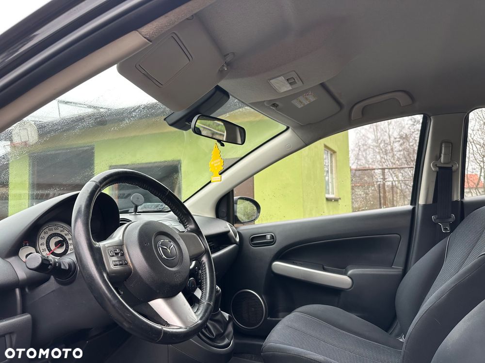 Mazda 2 - 13