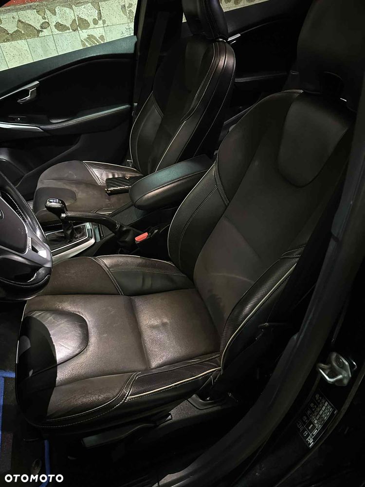 Volvo V40 D4 Drive-E R-Design Momentum - 6