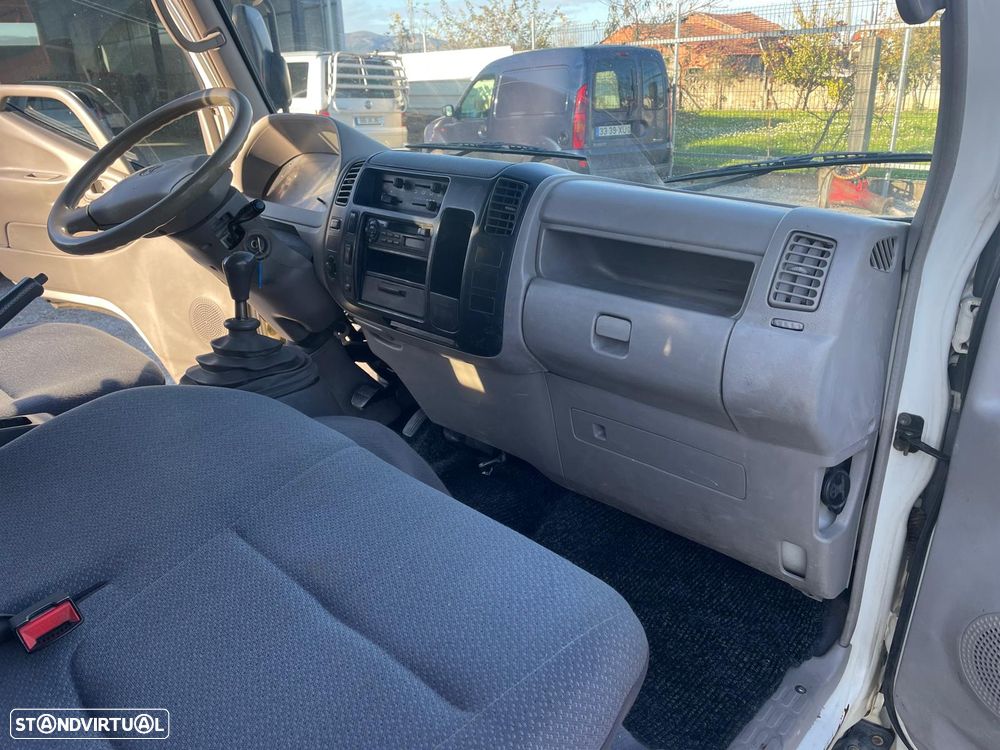 Toyota Dyna 250 2.5D-4D Cab. Dupla c/Báscula - 19